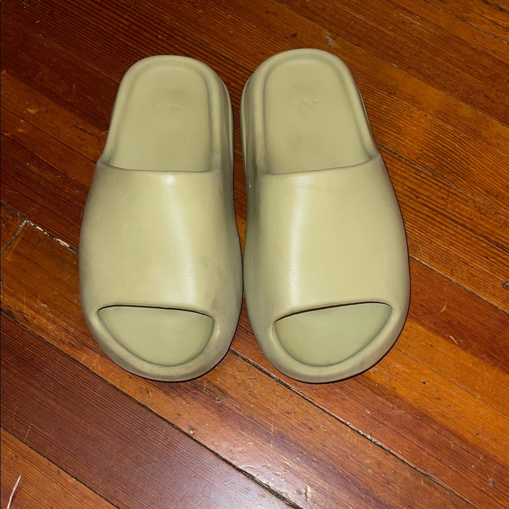 Yeezy resin size 5 men’s